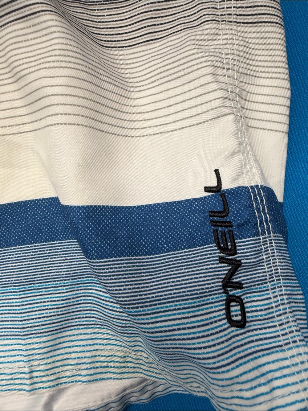 O'Neill White and Blue Striped Men’s Board Shorts - Picture 2 of 4